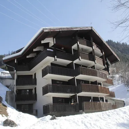 In Near Lifts & Views * Châtel